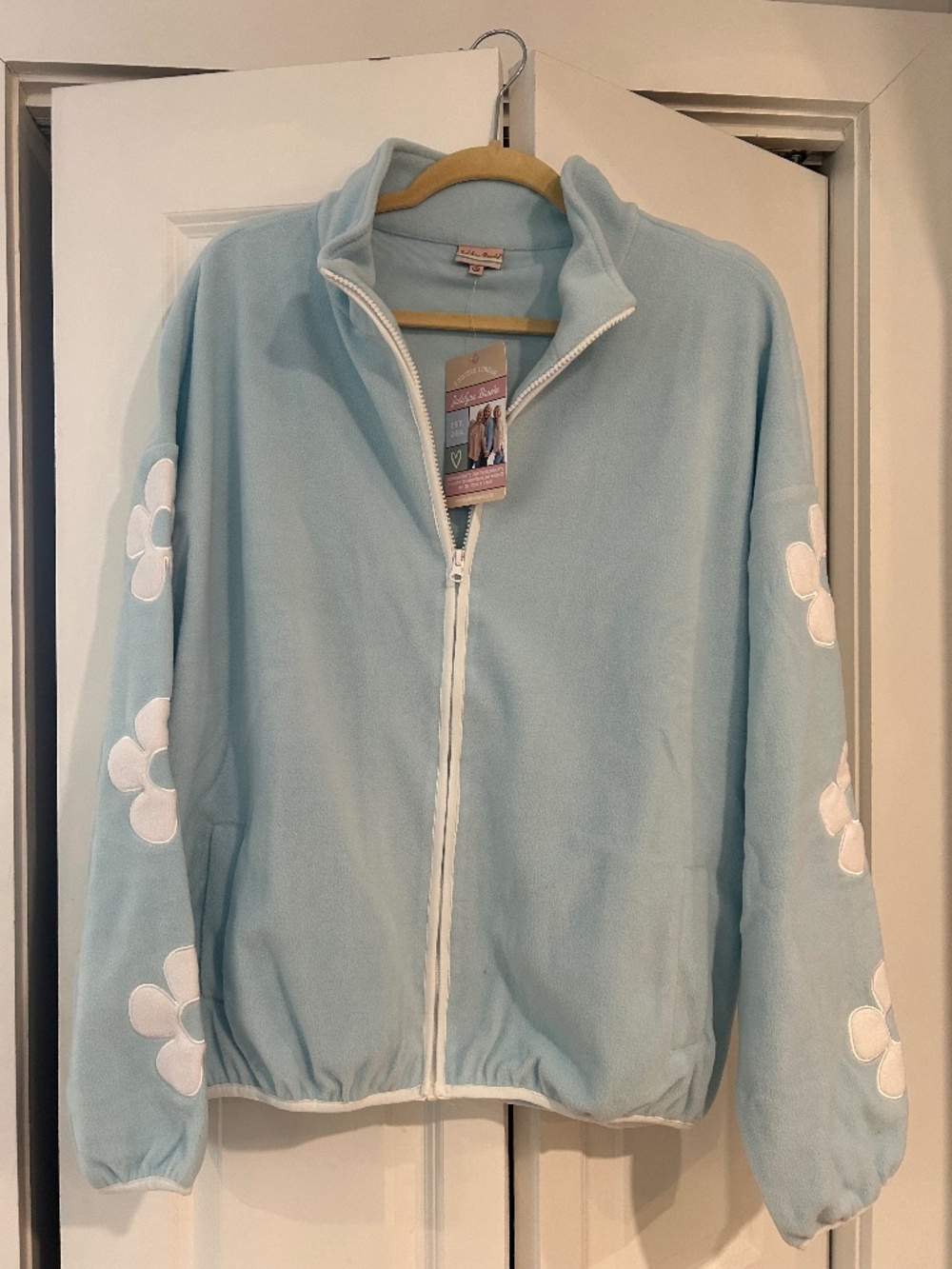 Jadelynn Brooke fleece zip daisy jacket. New with tags.